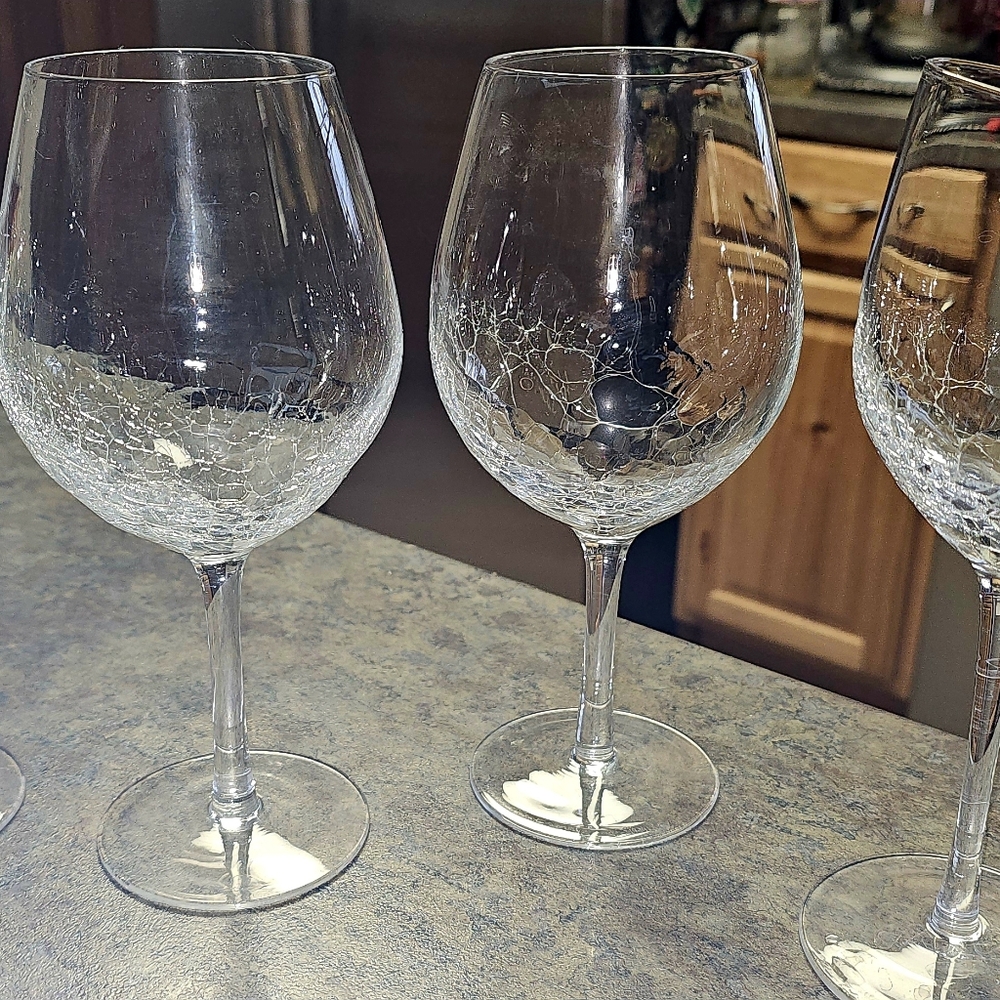 PIER 1 RETIRED WINE SET